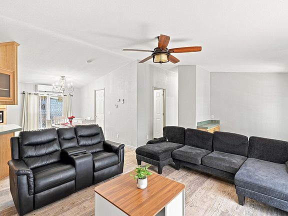 5th image of 7627 N Mesa Vista Dr E