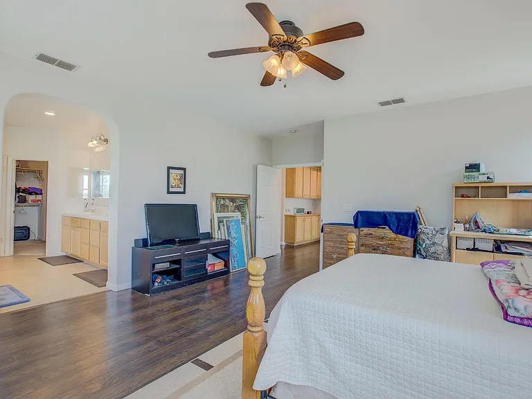 7820 Tigerwoods Dr — Photo 6