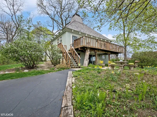 23460 W North Lakewood Ln, Lake Zurich, IL 60047