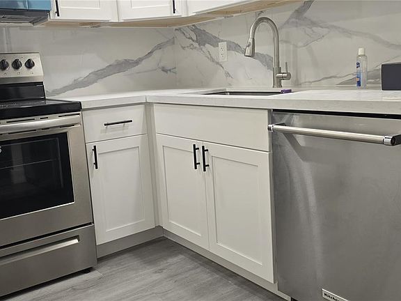 5th image of 1200 Saint Charles Pl APT 207