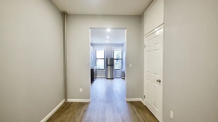 Rented by Nooklyn NYC LLC | media 8