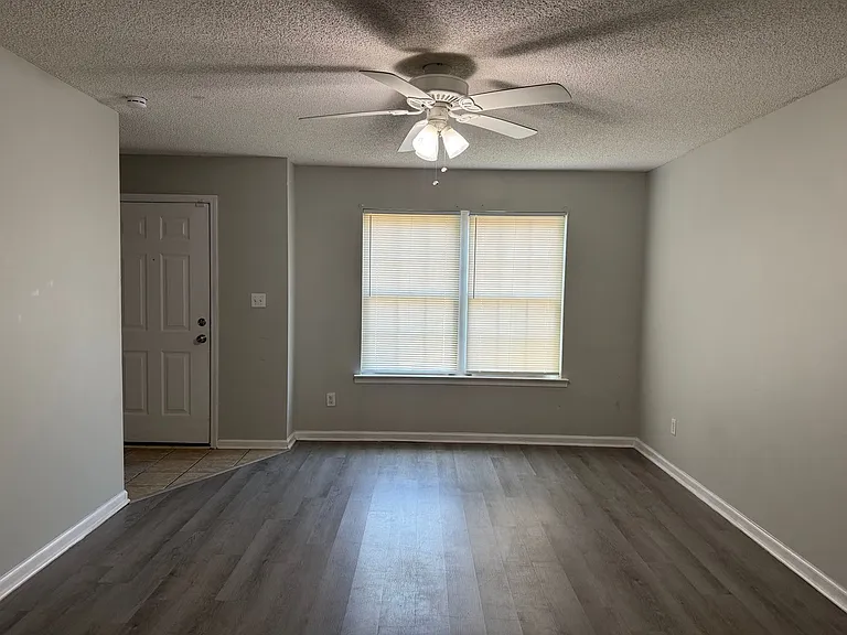 2510 Barnesdale Way — Photo 2