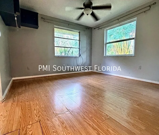 566 S Pelican Dr — Photo 12