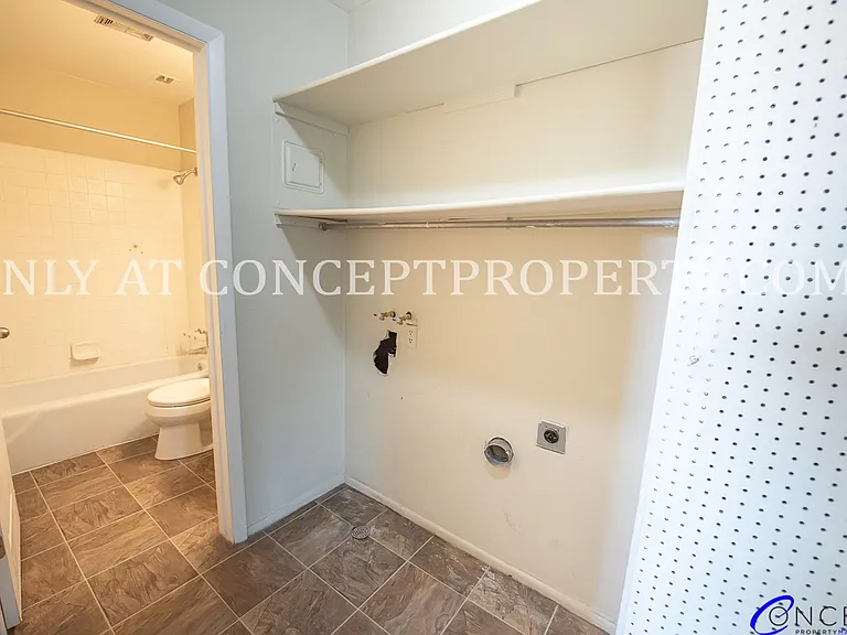 100 S Orchard Dr — Photo 47