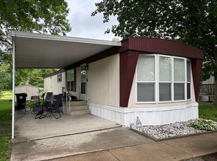 211 Willow Oak Dr, Morton, IL 61550