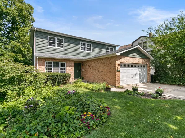 420 Herrick Rd, Riverside, IL 60546