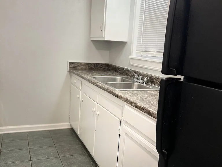 2203 Tolosa Dr — Photo 8