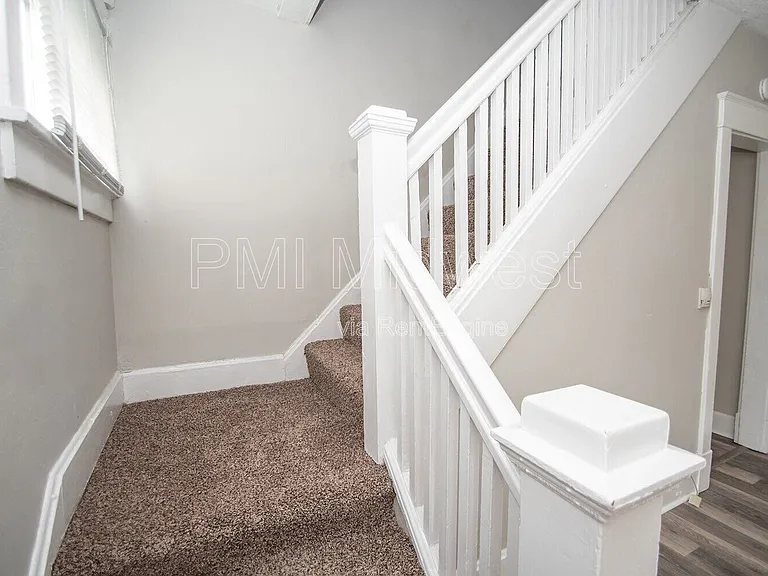 1541 E Ohio St — Photo 11