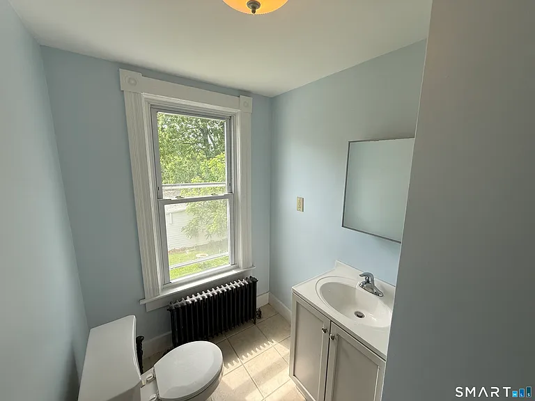 131 Eastern Dr — Photo 6