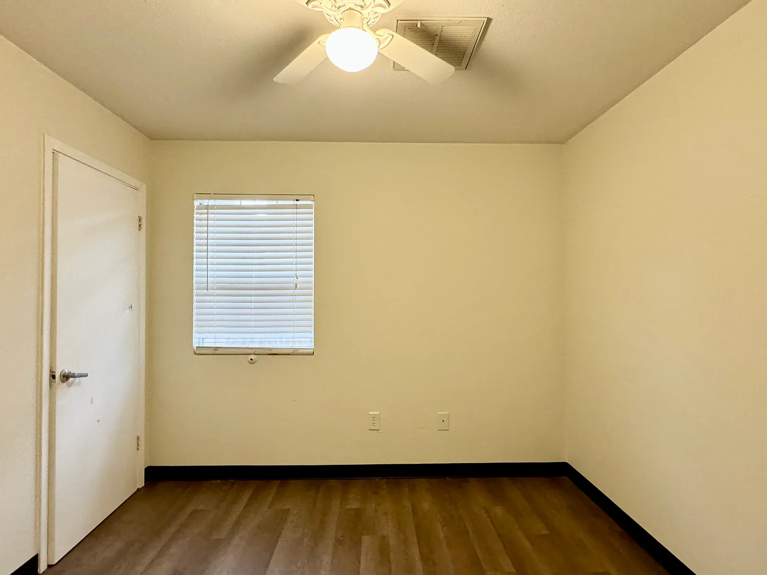 1144 N Hazel — Photo 4