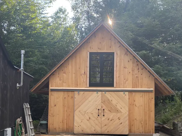 172 Lord Brook Rd, Thetford Center, VT 05075