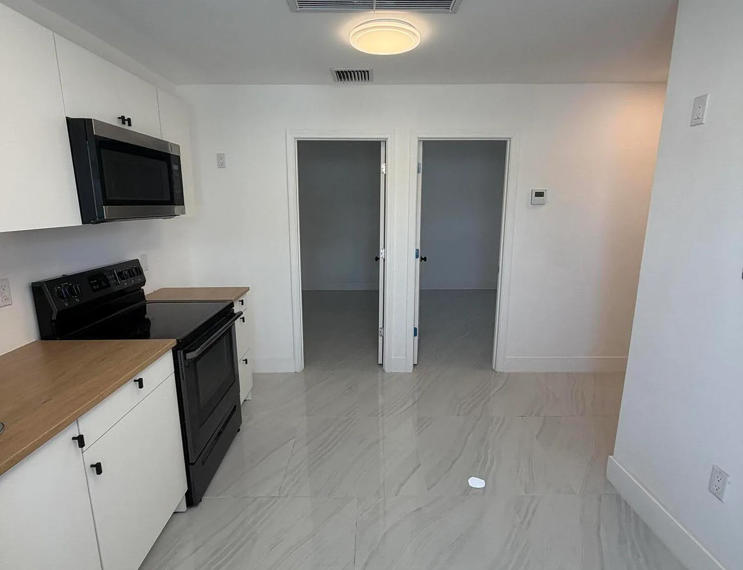 2 bed, 1.0 bath, 749 sqft, $2,400 — Photo 1