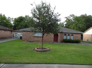 221 Bastrop St, Angleton, TX 77515