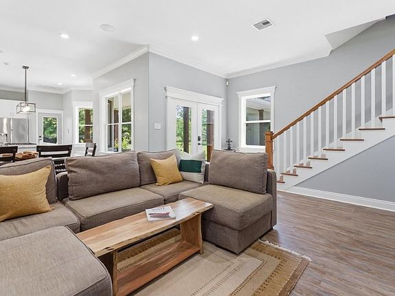 5th image of 3950 Lemongrass Cir N