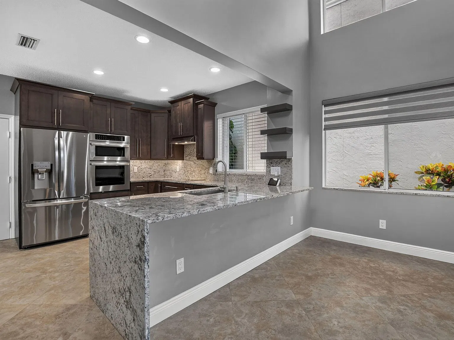 3 bed, 2.5 bath, 1742 sqft, $6,000 — Photo 4