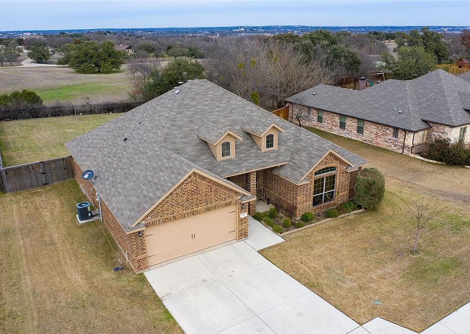 1st image of 525 Ethan Dr