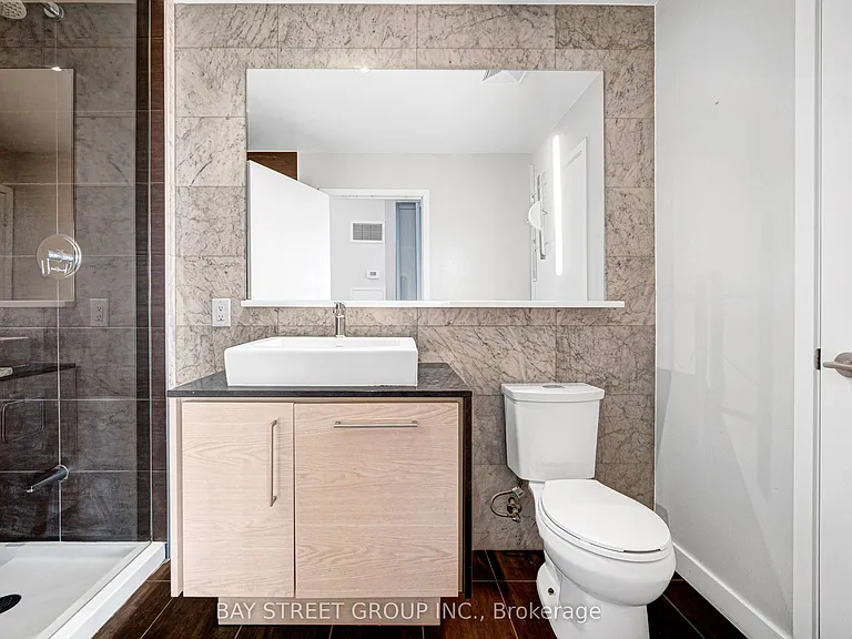121 McMahon Dr #2708 — Photo 33