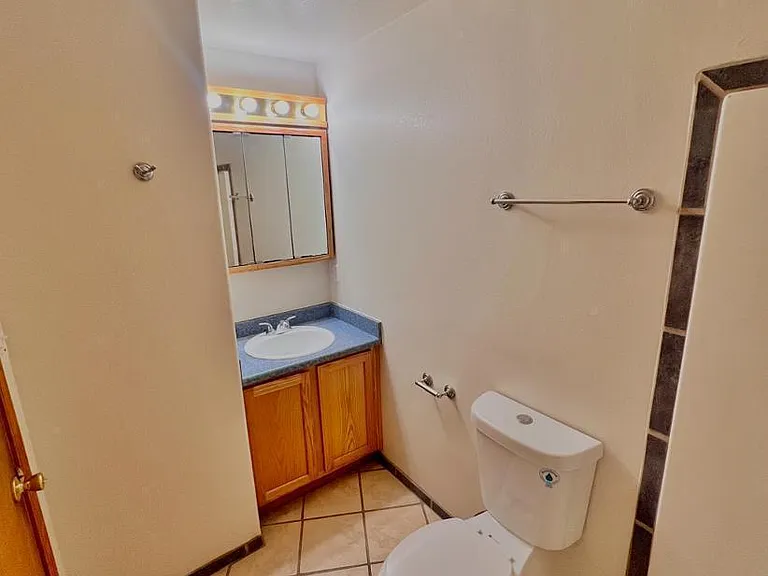 615 Candelaria Rd NW — Photo 11