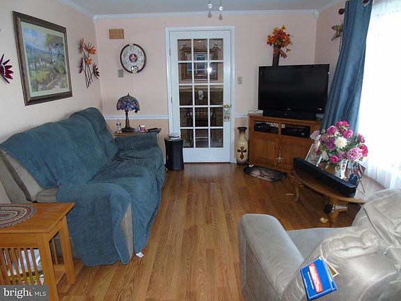 4th image of 12 W Walter Ave
