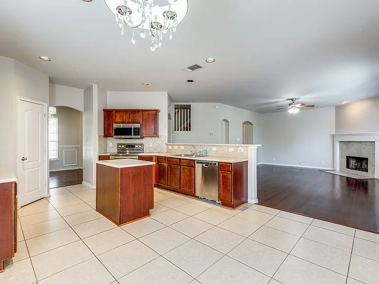15834 Redwoods Mnr — Photo 12