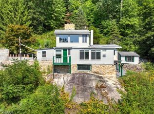 15 Rock St N, Belvidere, NJ 07823