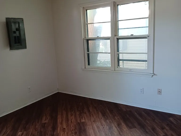 1611 NW Lindy Ave — Photo 10