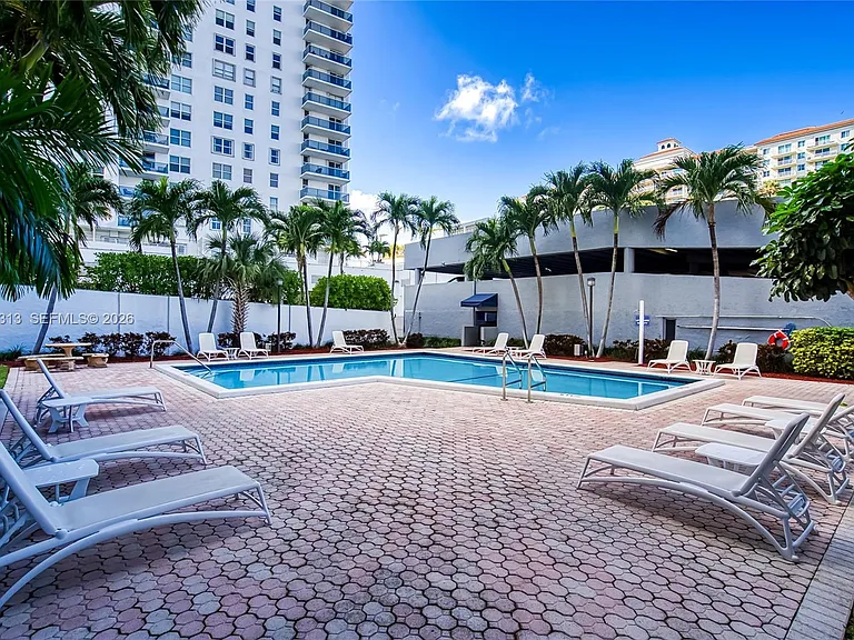 3031 N Ocean Blvd #406 — Photo 44