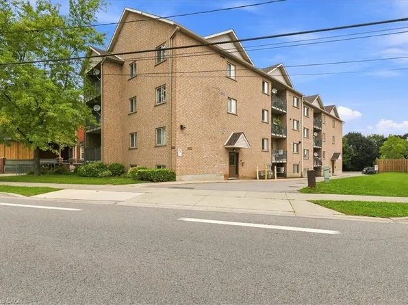 1522 King St E #403, Kitchener, ON N2G 2P1