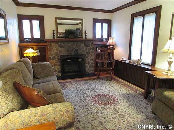 2nd image of 220 Overlook Dr
