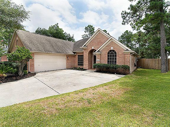 Cul-de-sac lot with attached, oversized two car garage