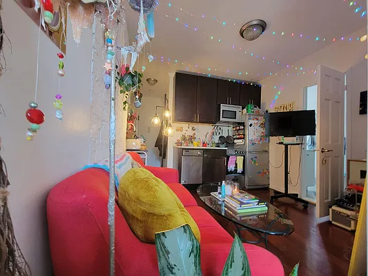 Rented by Keller Williams NYC | media 13