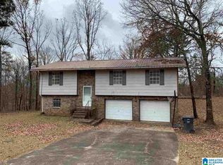 1659 Clara Ln, Weaver, AL 36277