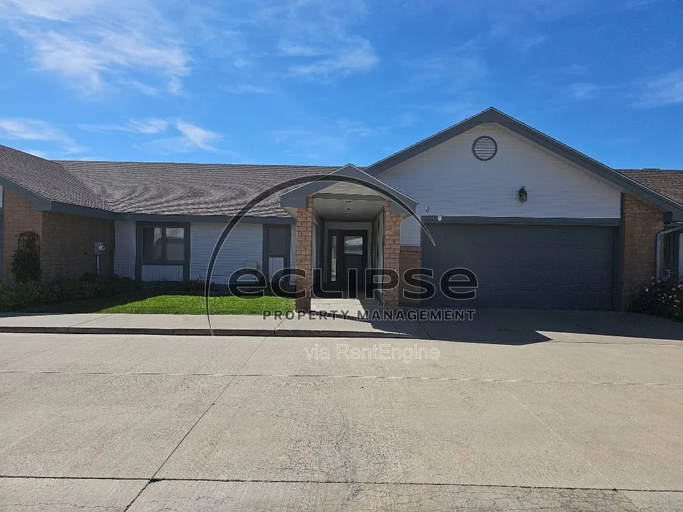 15 Sunnybrook Pl #J