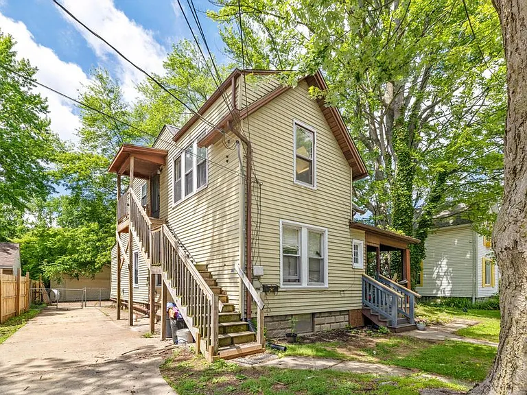 242 Crocker Blvd — Photo 30