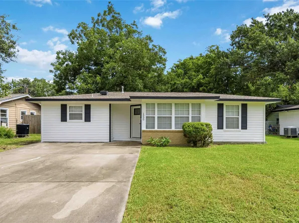 1530 15th Ave N, Texas City, TX 77590