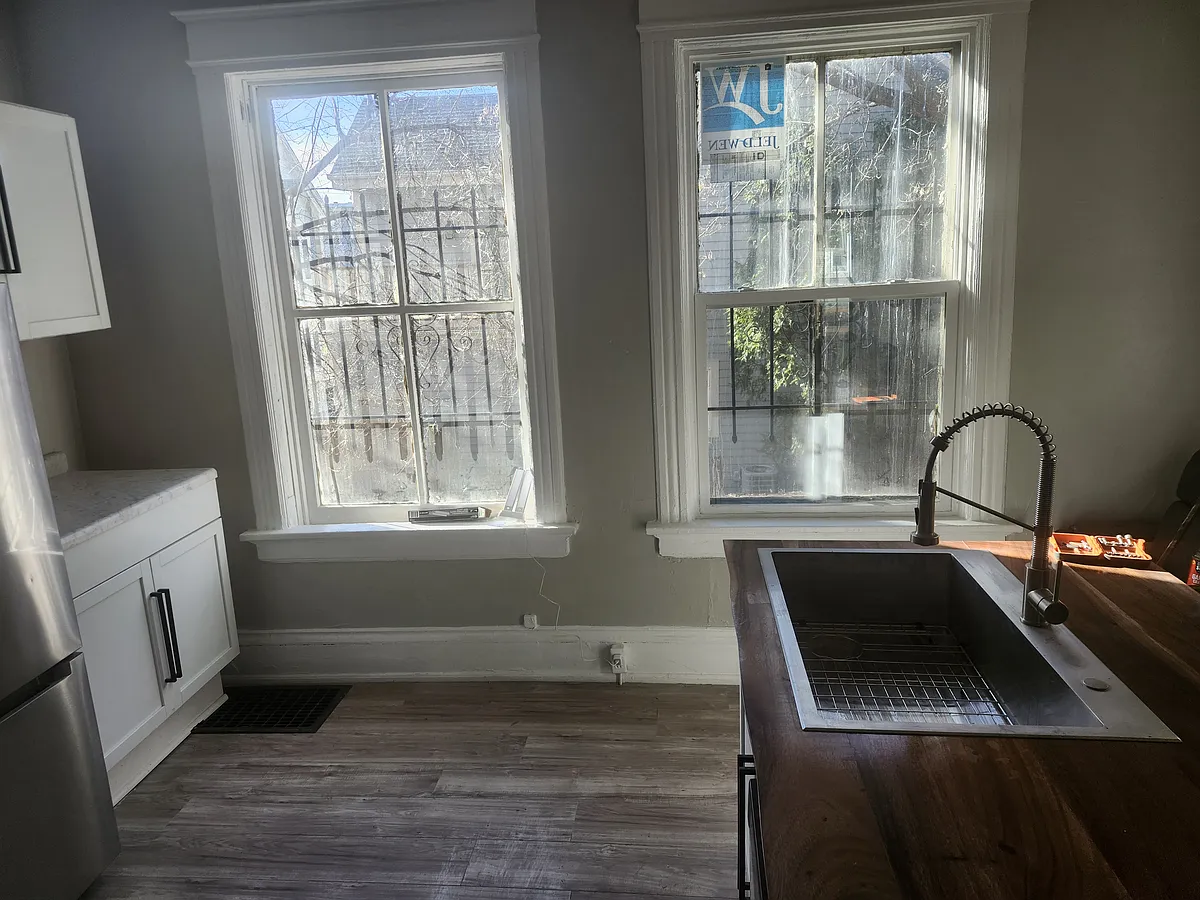 Building Photo - 2214 N Weil St #1