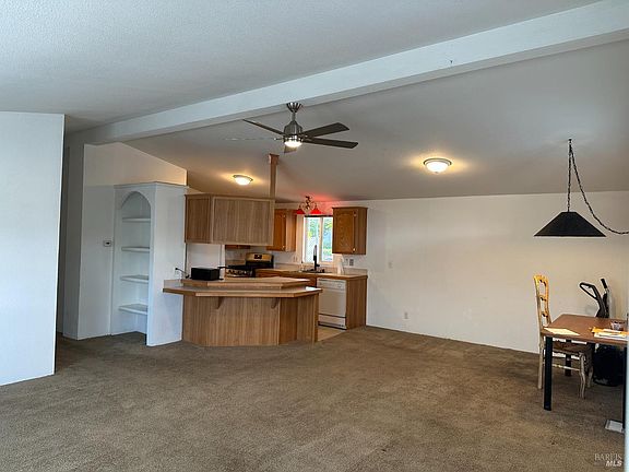 5th image of 220 Ricardo Avenue