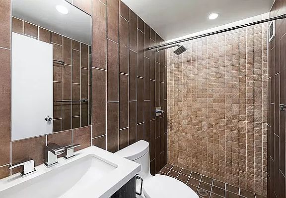 5th image of 184 Lexington Ave APT 3d