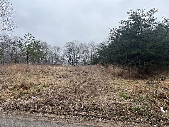 2nd image of 1414 Valley View Rd