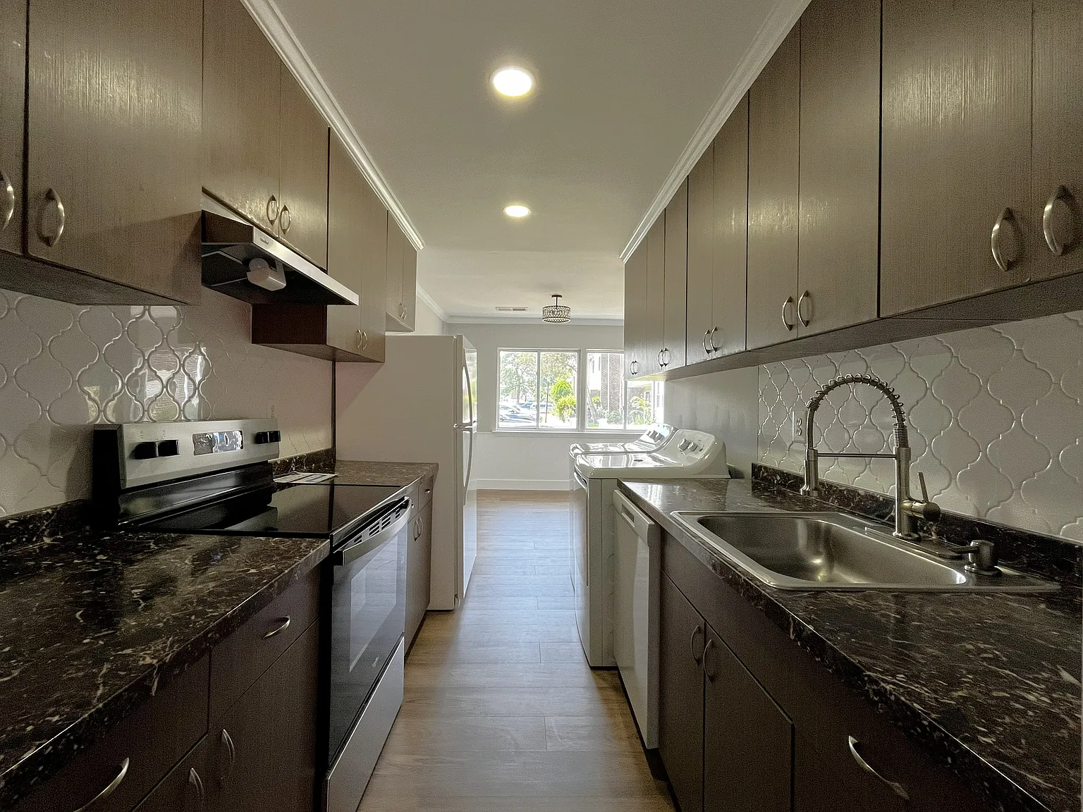 3 bed, 2.5 bath, 1638 sqft, $2,650 — Photo 3