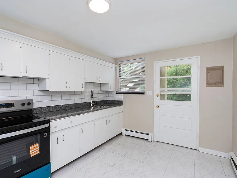 901 W 11th St #3 — Photo 13