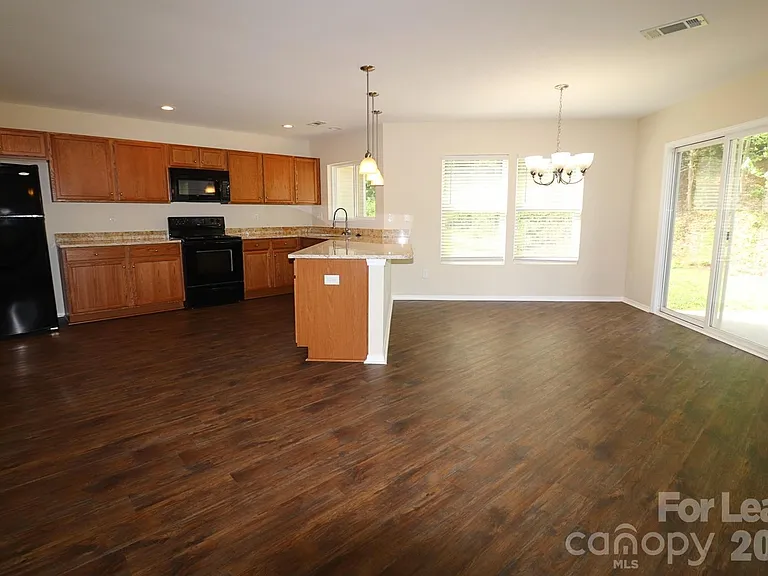13011 Lake Erie Ln — Photo 3