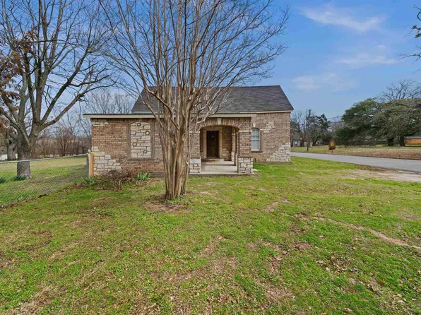 518 S Boyd St, Lindale, TX 75771