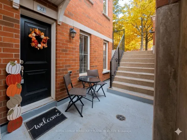 2468 Post Rd #23, Oakville, ON L6H 0J2