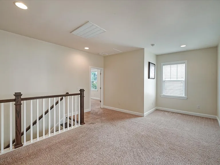 1309 Enfield Ln — Photo 35