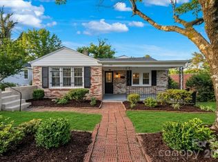 330 Harrington St NW, Lenoir, NC 28645