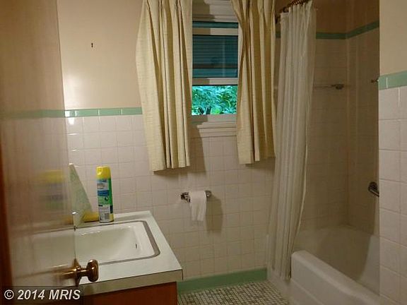 5th image of 1375 Stanley Avenue Ext