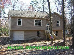 Orange Blossom Rd, Milford, PA 18337