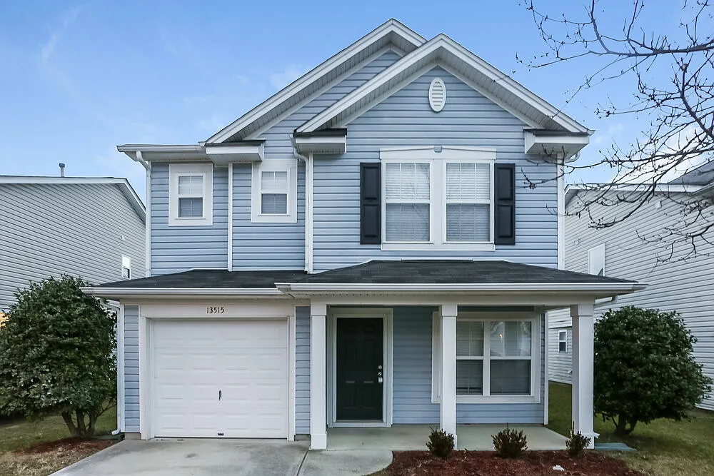 3 bed, 2.5 bath, 1952 sqft, $1,870 — Photo 1