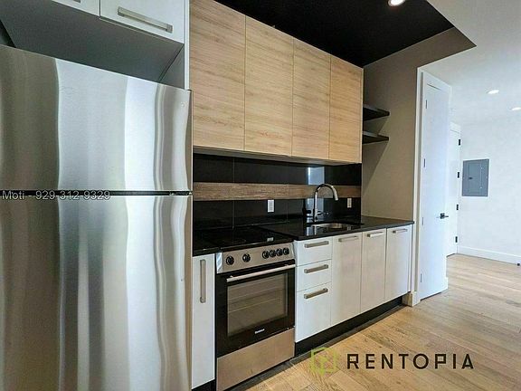 3rd image of 246 Johnson Ave #3AA